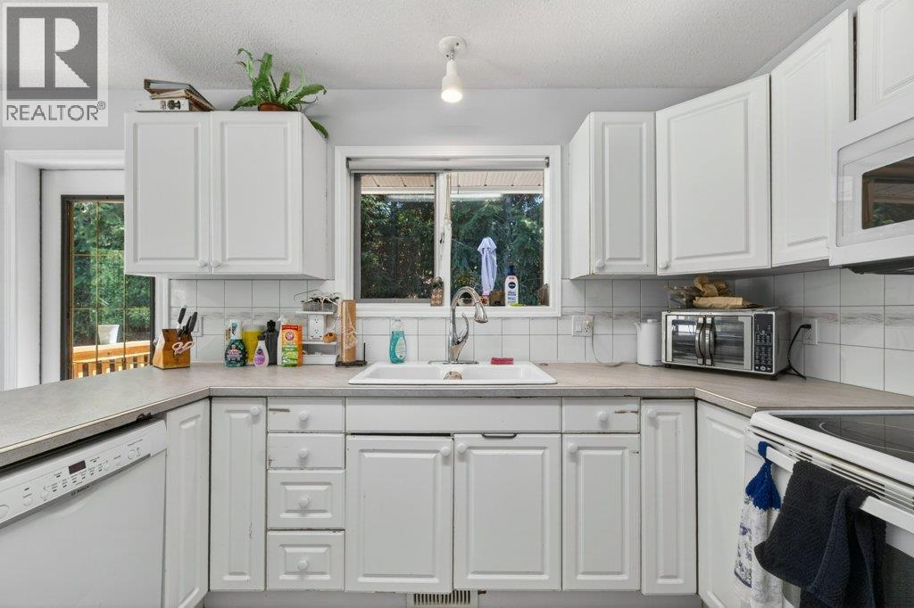 1641 17 Street SE - 8