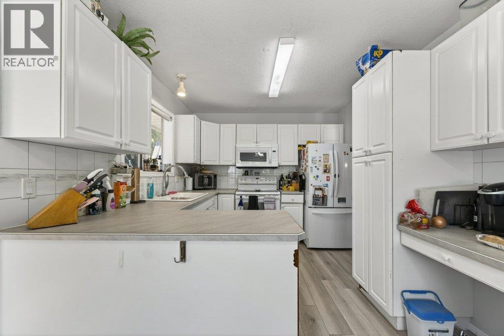  1641 17 Street Southeast, Salmon Arm