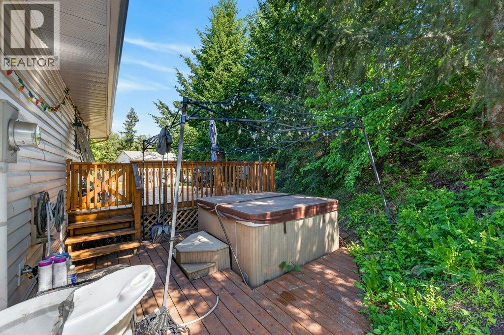  1641 17 Street Southeast, Salmon Arm