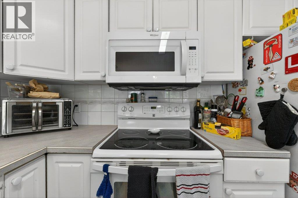 1641 17 Street SE - 9