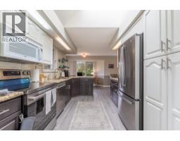 4pc Ensuite bath - 1500 Harding Street, Summerland, BC V0H1Z9 Photo 10