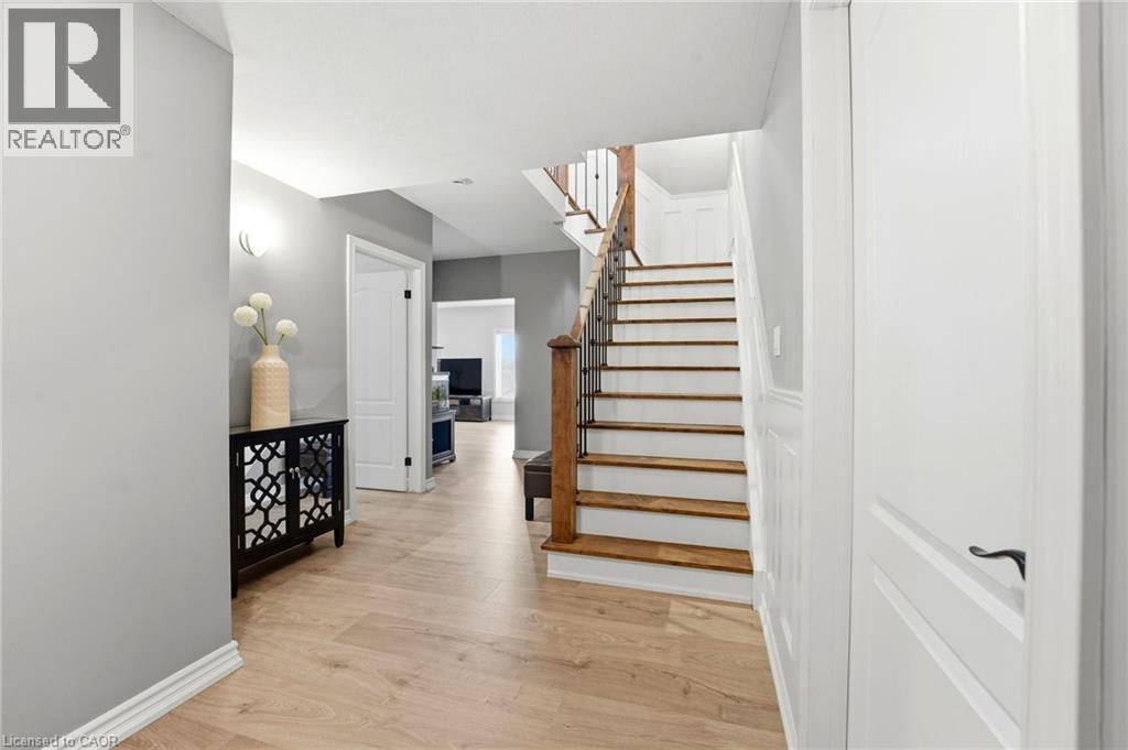 20 COTTONWOOD Crescent - 8