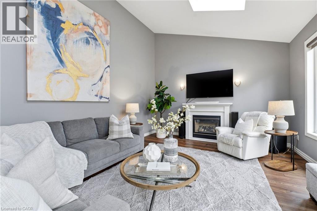 20 COTTONWOOD Crescent - 9
