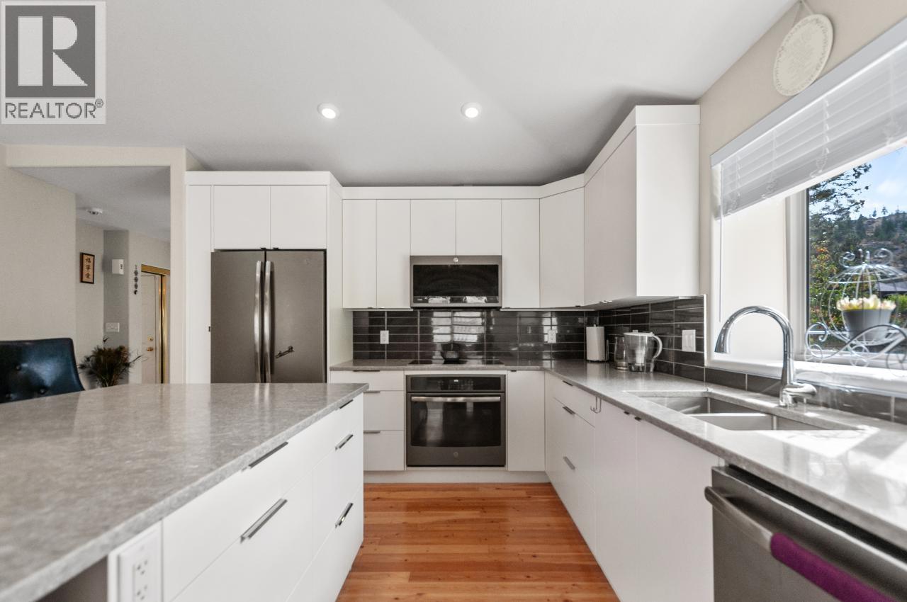  3121 EVERGREEN Drive, Penticton