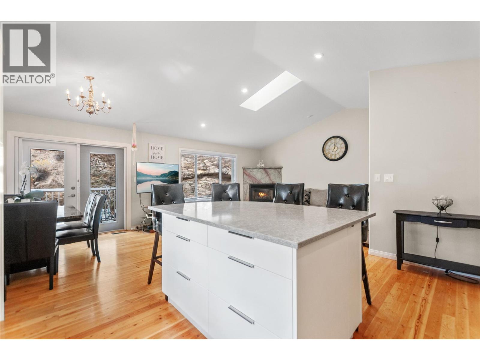  3121 EVERGREEN Drive, Penticton