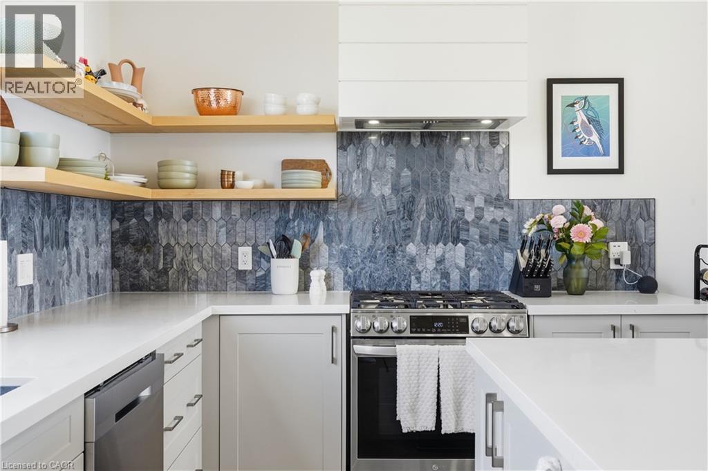 4642 ANDERSON Avenue - 19