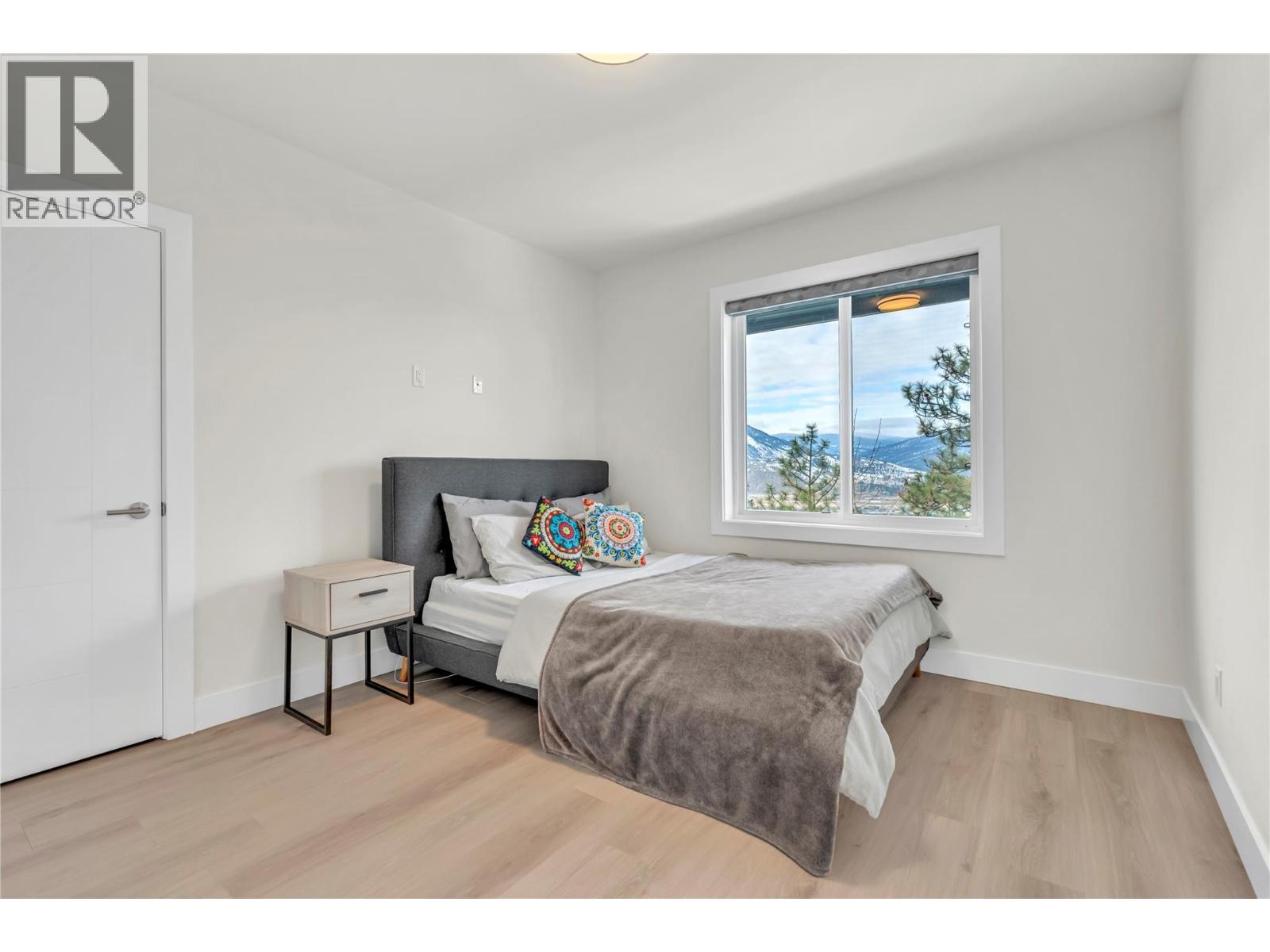 2719 HAWTHORN Drive, Penticton