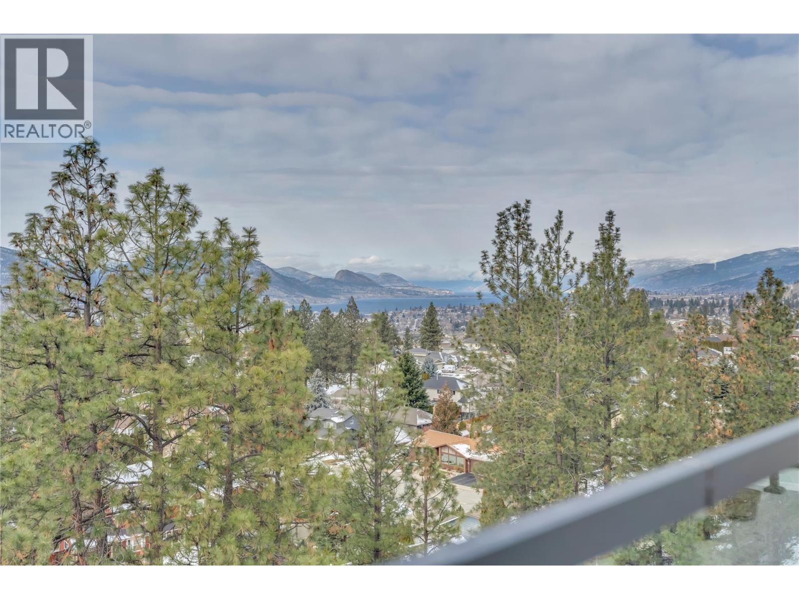 2719 HAWTHORN Drive, Penticton