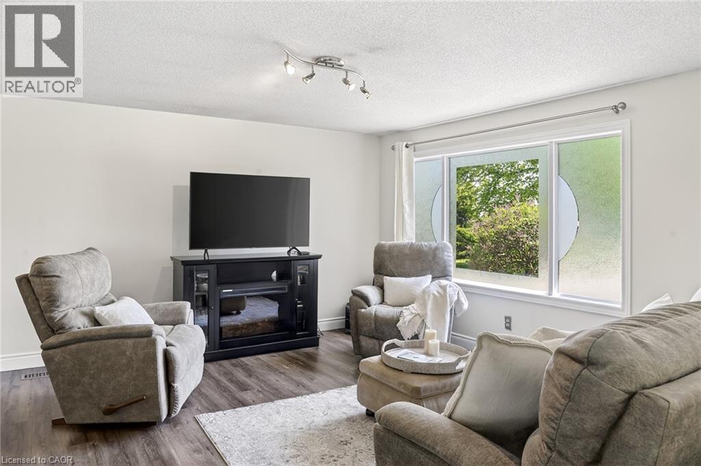 12 FIELDSTONE Walk - 7