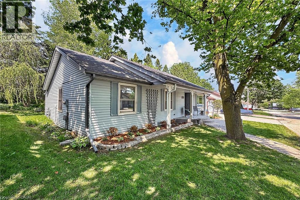 12 FIELDSTONE Walk - Image 3