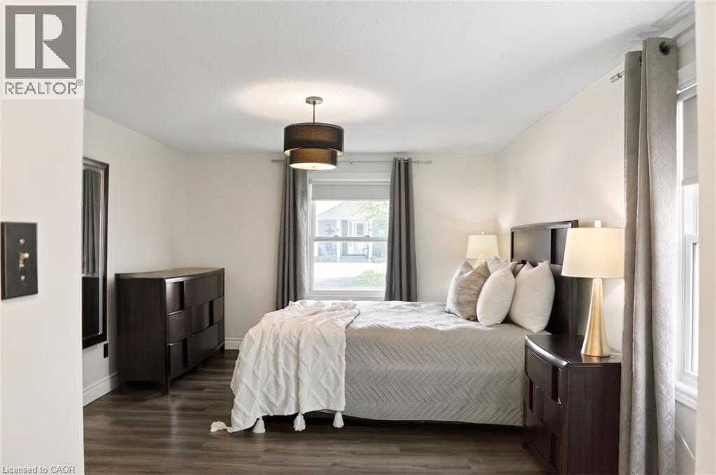 12 FIELDSTONE Walk - 23