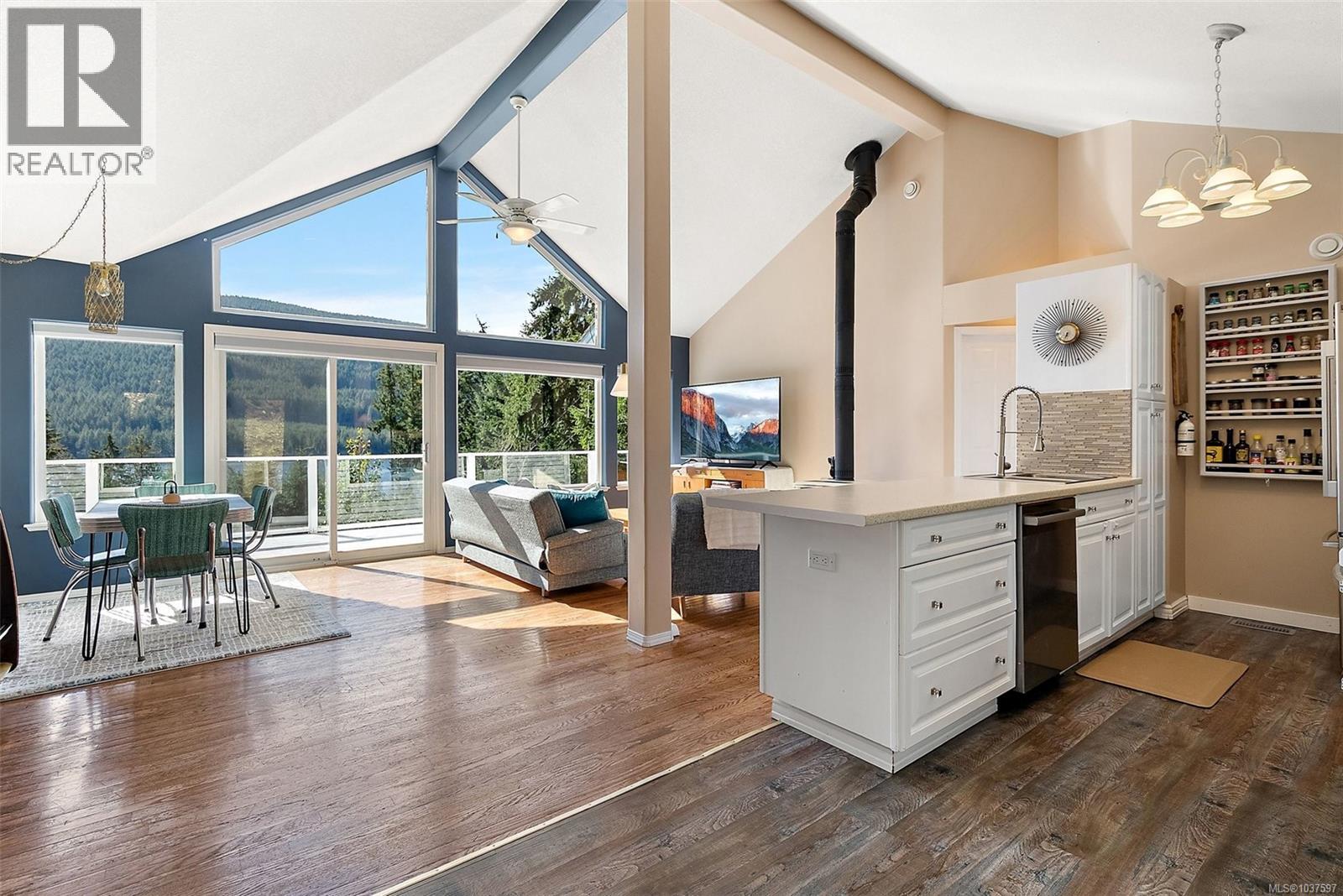 9709 Youbou Rd - 5