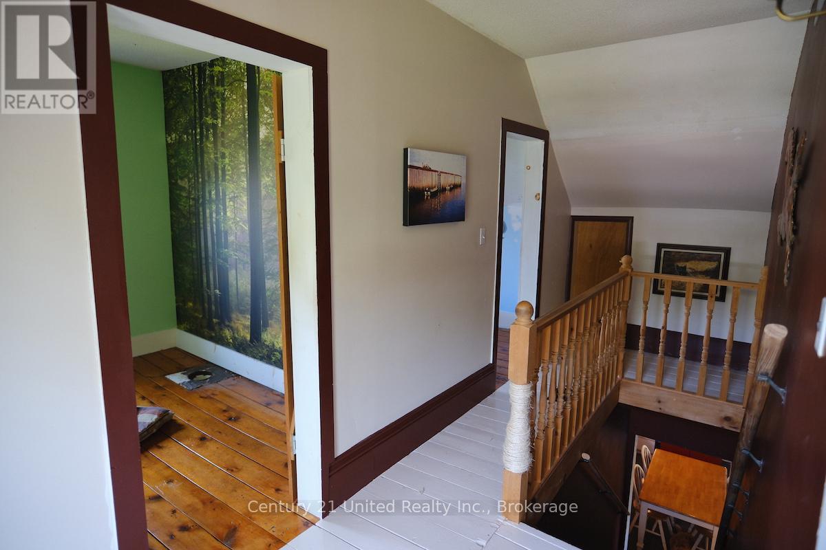 327 CONCESSION RD 6 E - 32