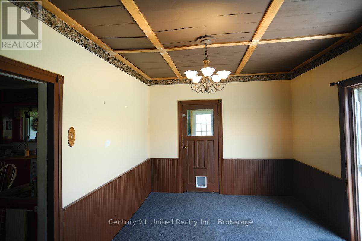 327 CONCESSION RD 6 E - 36