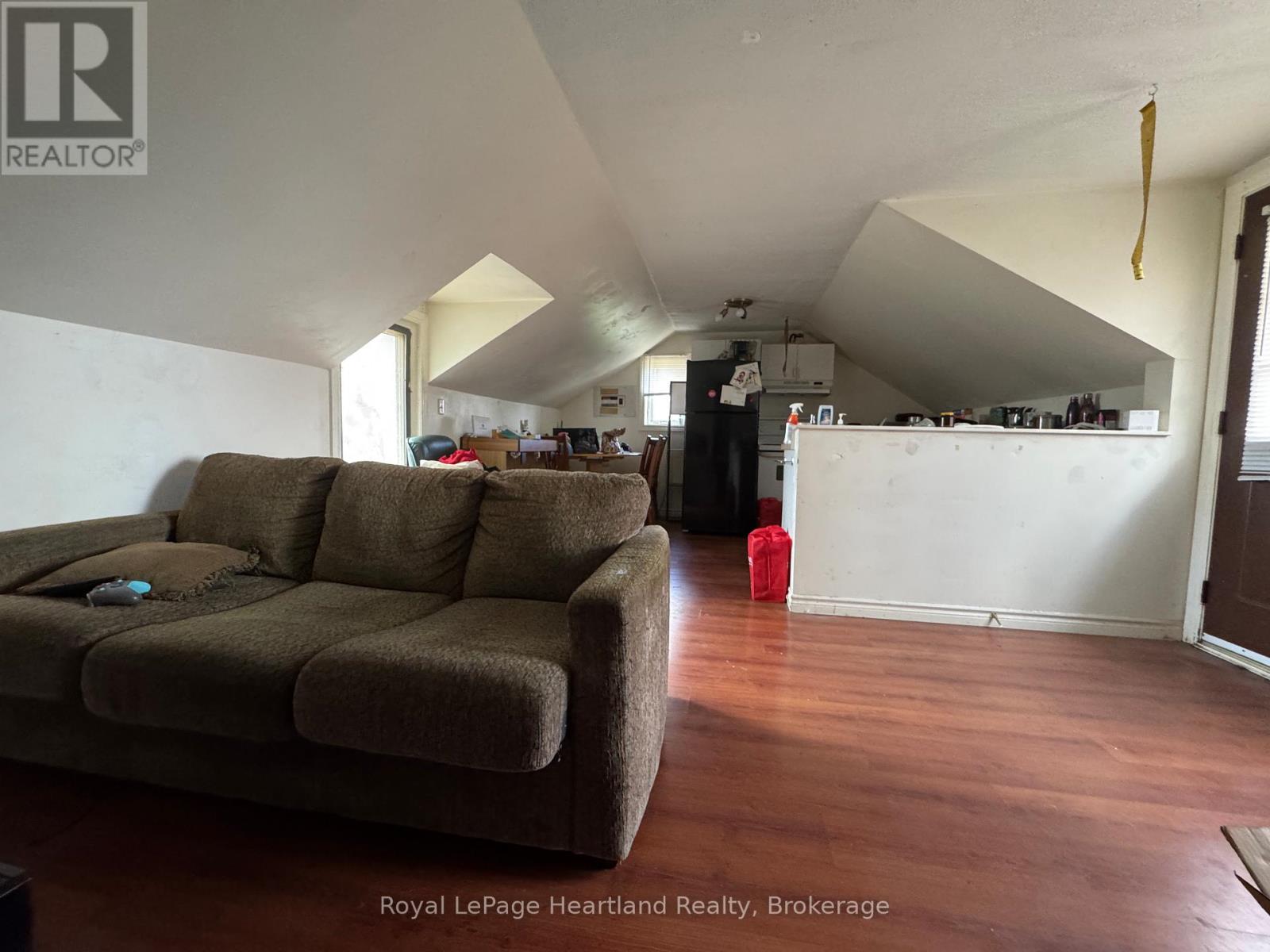 635 YONGE STREET - 13