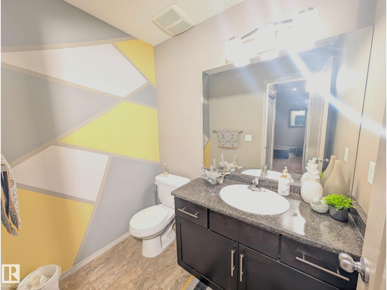3336 17B AV NW - 10