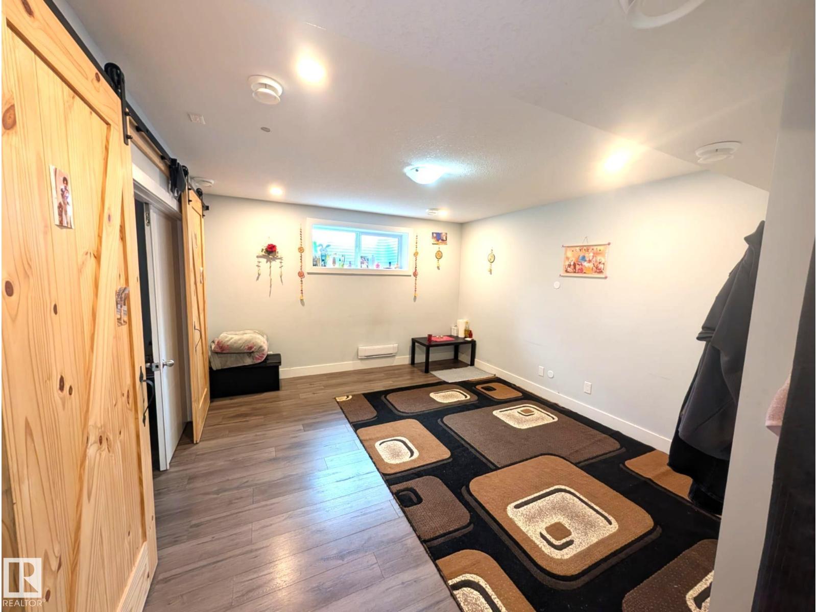 3336 17B AV NW - 22