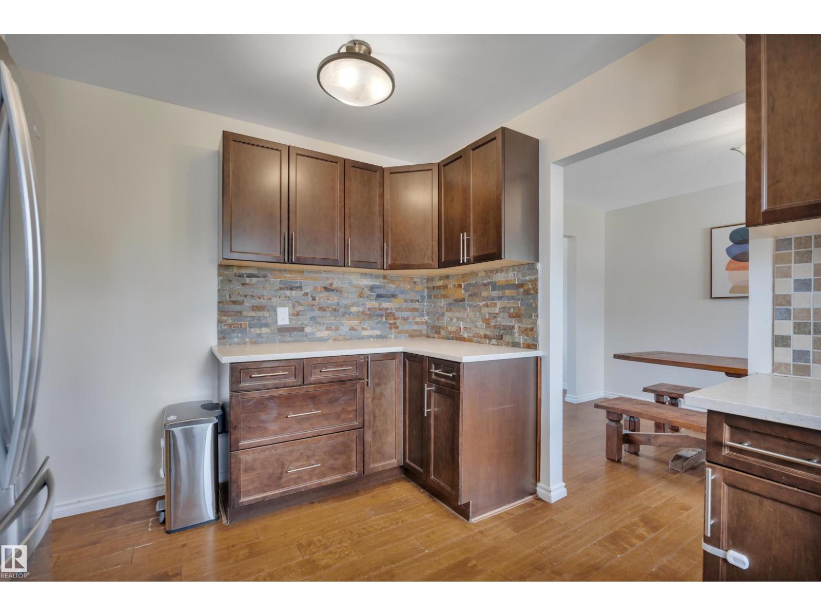 14104 79 ST NW - 10