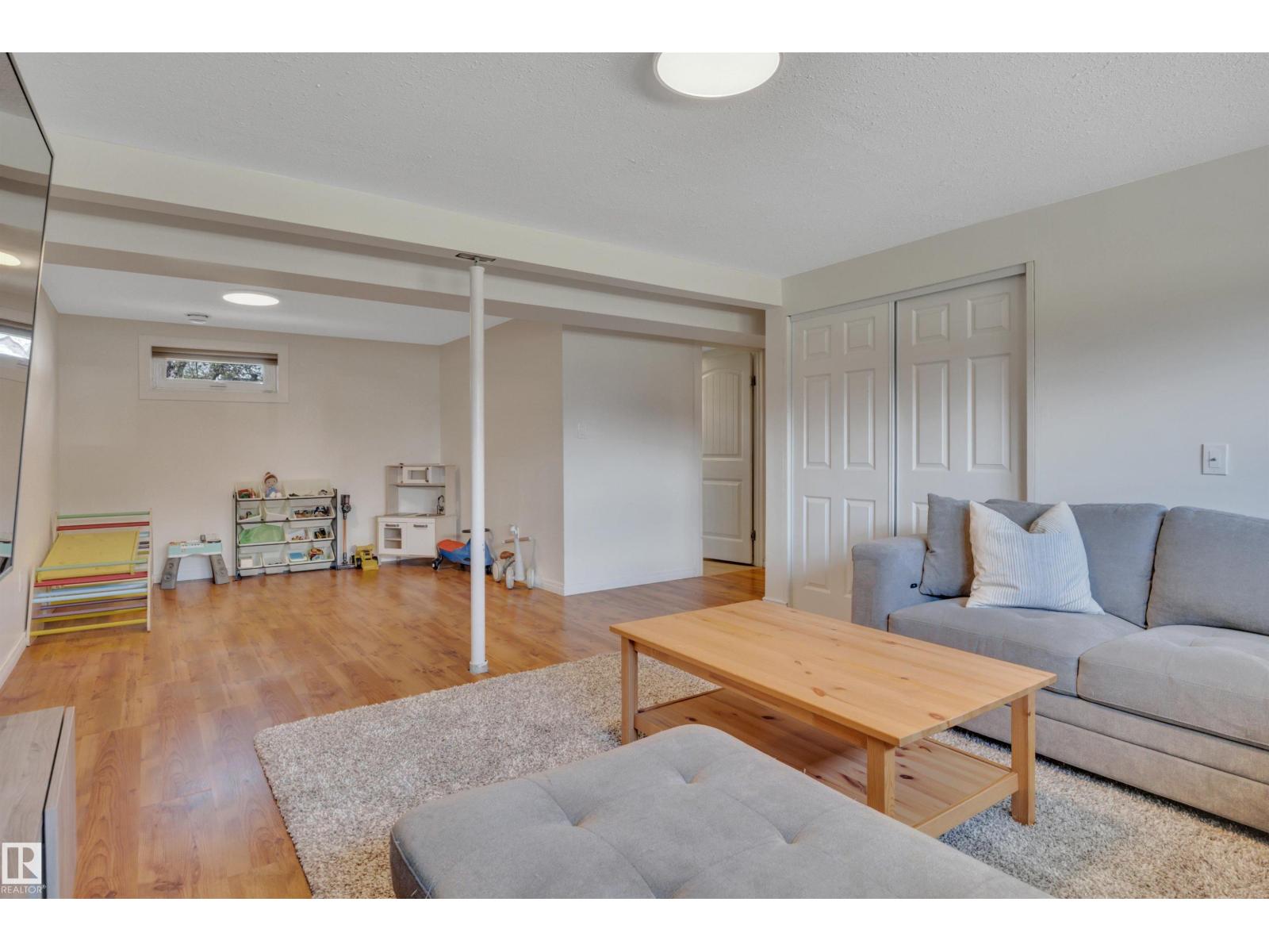 14104 79 ST NW - 23