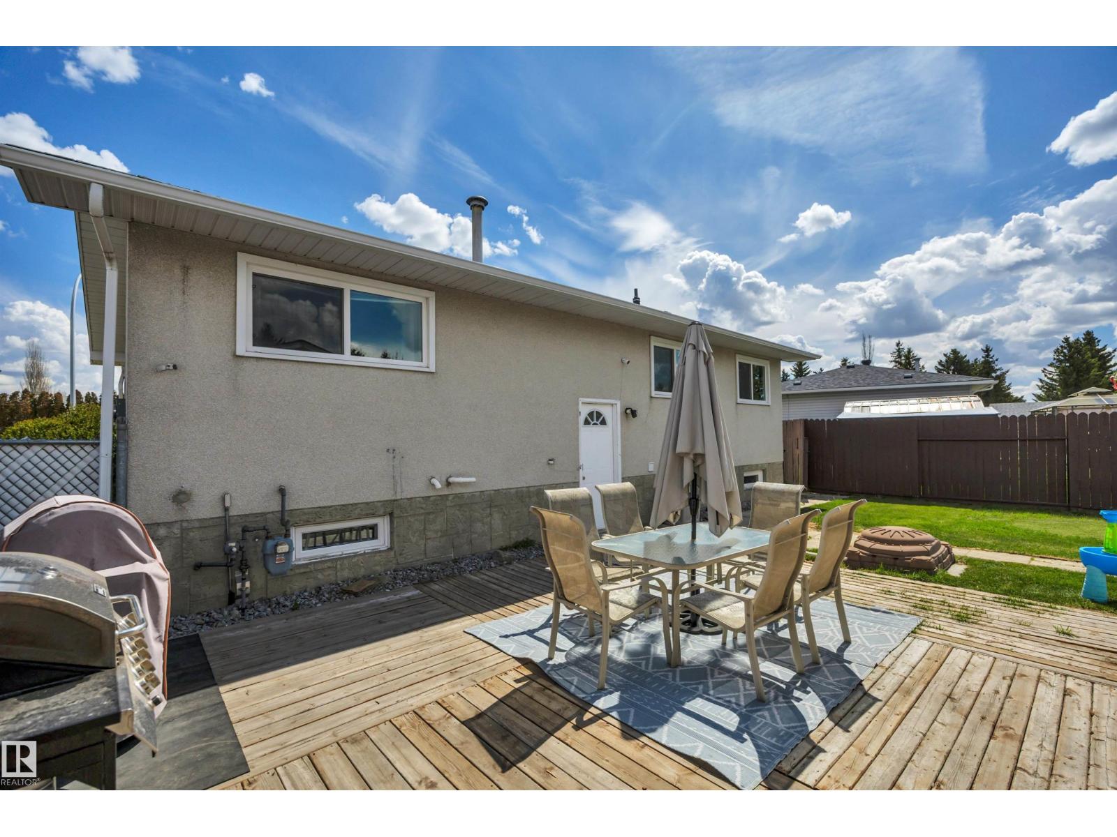 14104 79 ST NW - 29