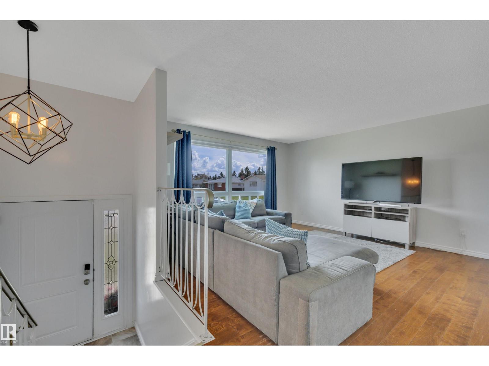 14104 79 ST NW - 3