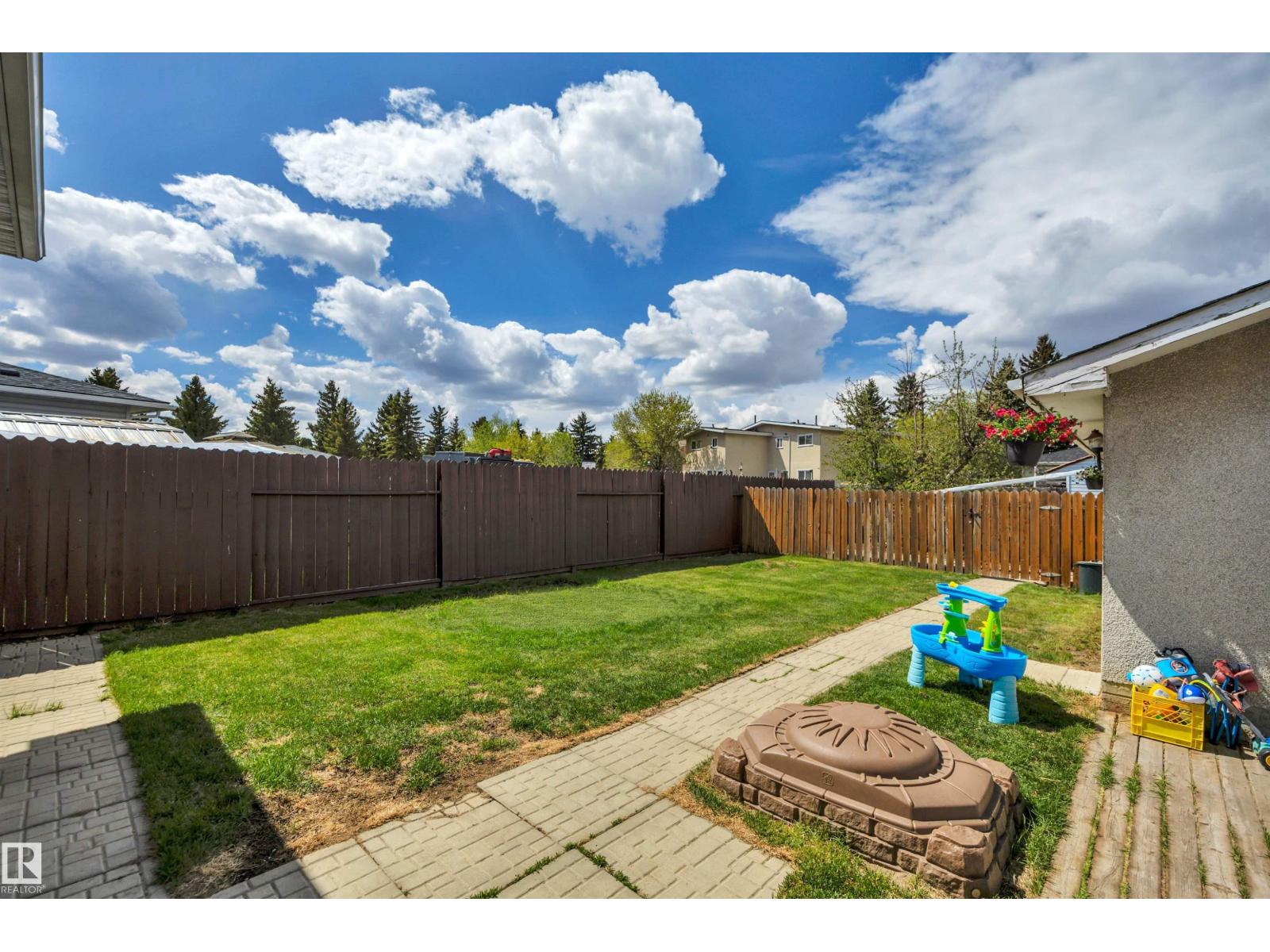 14104 79 ST NW - 31