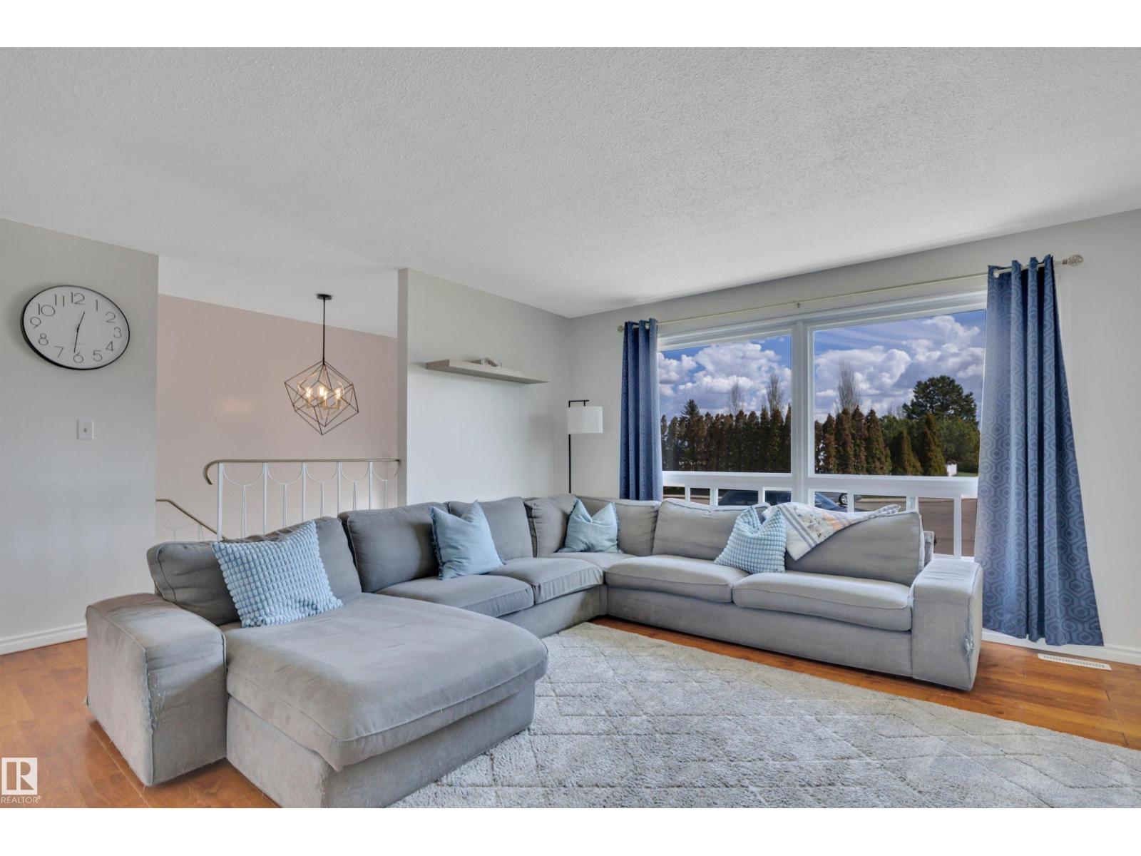 14104 79 ST NW - 4
