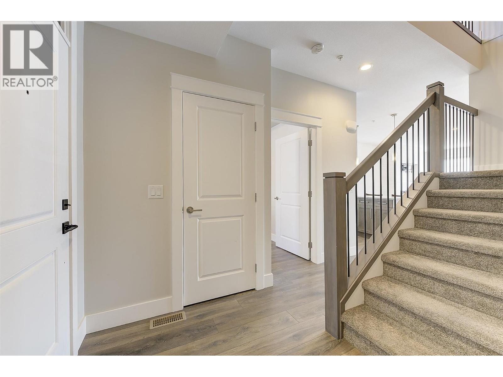 12840 Stillwater Court Unit# 11, Lake Country