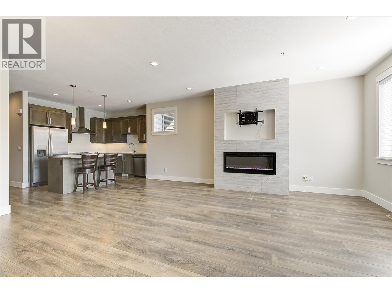 12840 Stillwater Court Unit# 11, Lake Country