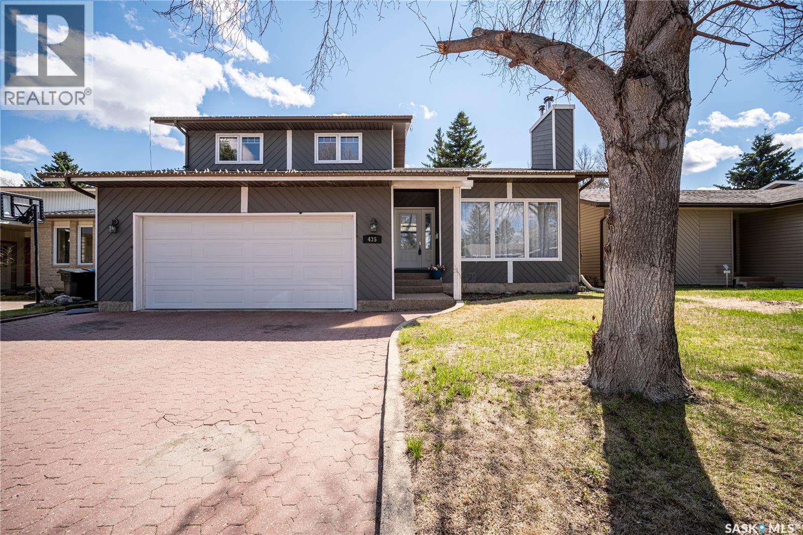 435 Christopher ROAD - 1