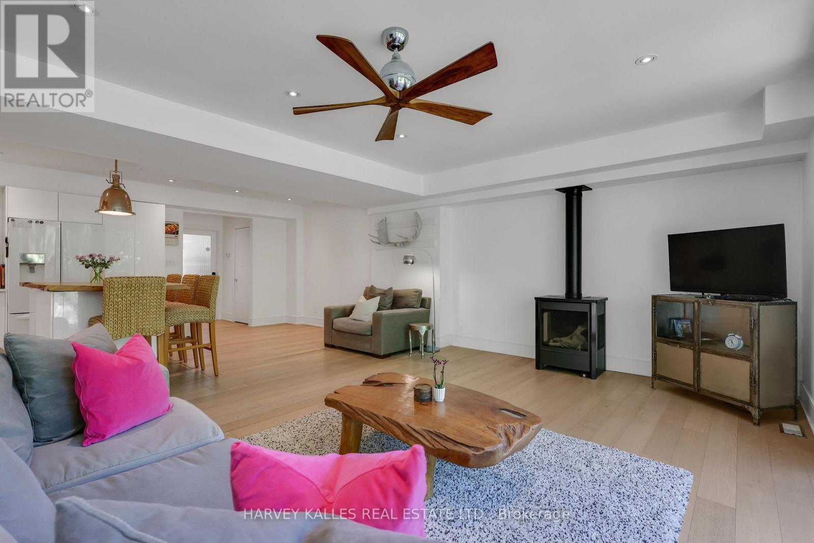 84 EDITH DRIVE - 11