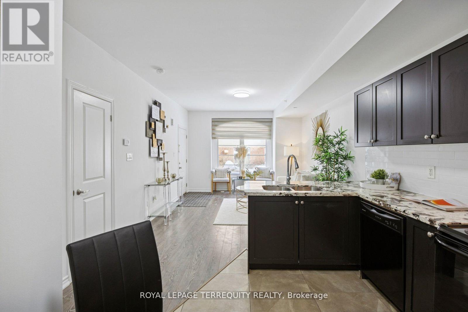 #TH27 39 DREWRY AVENUE - 19
