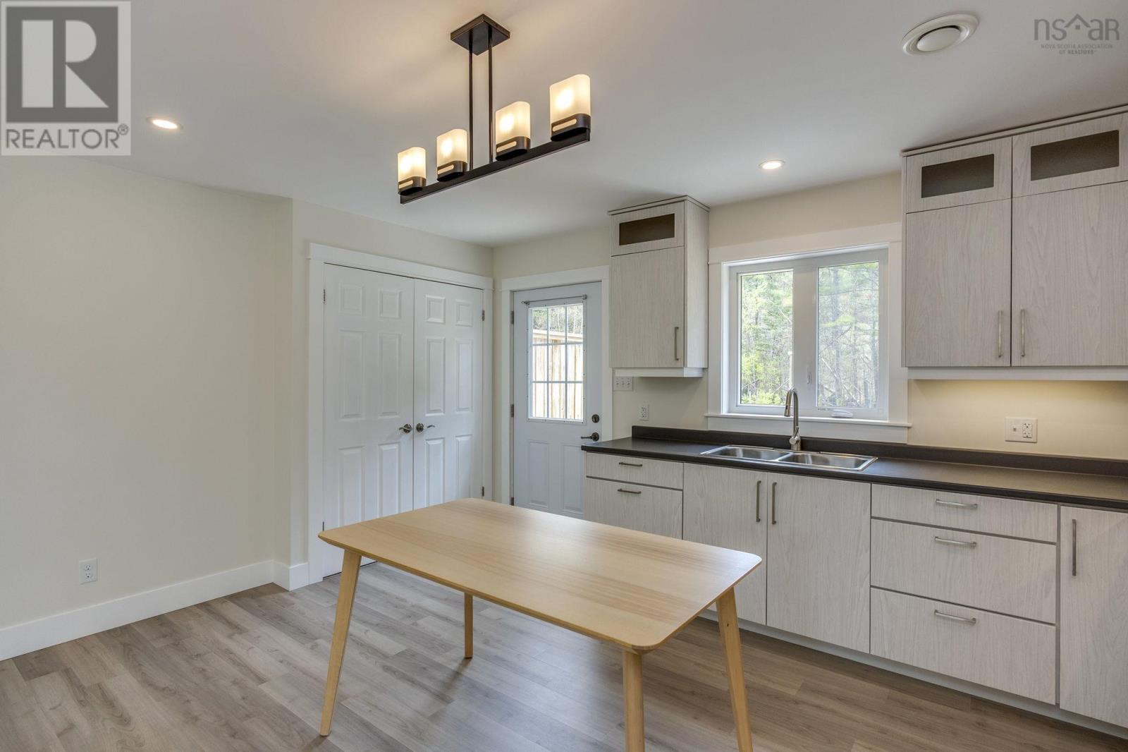 196 Brookside Drive - 13