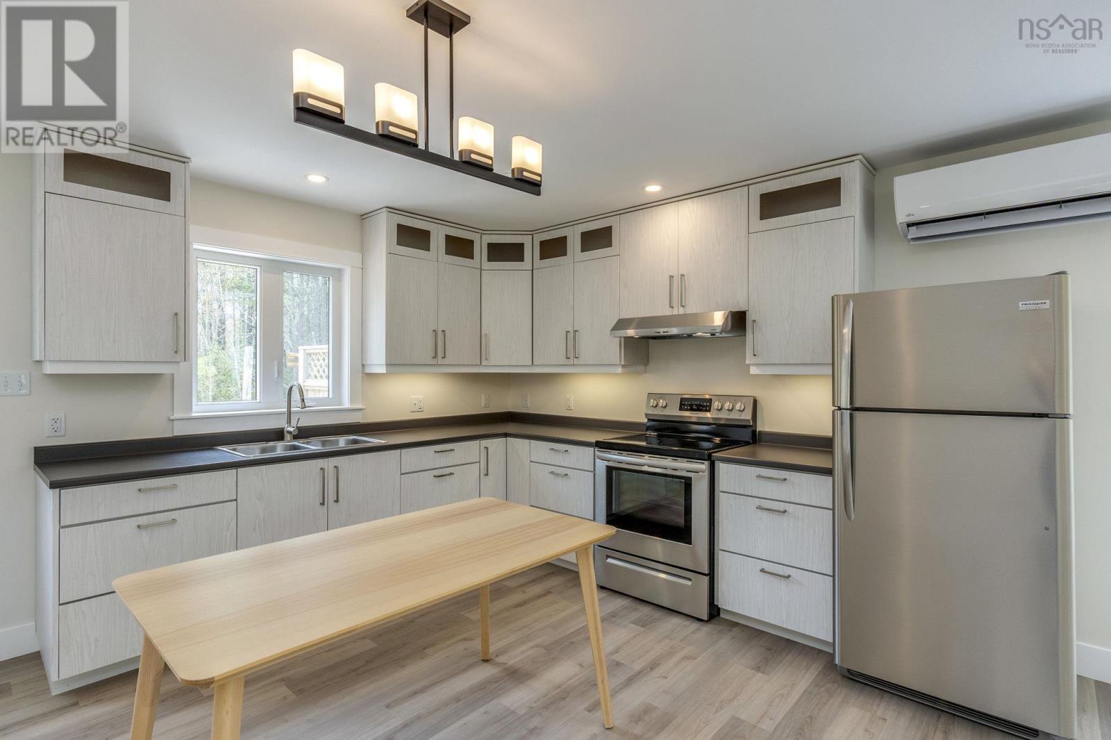 196 Brookside Drive - 11