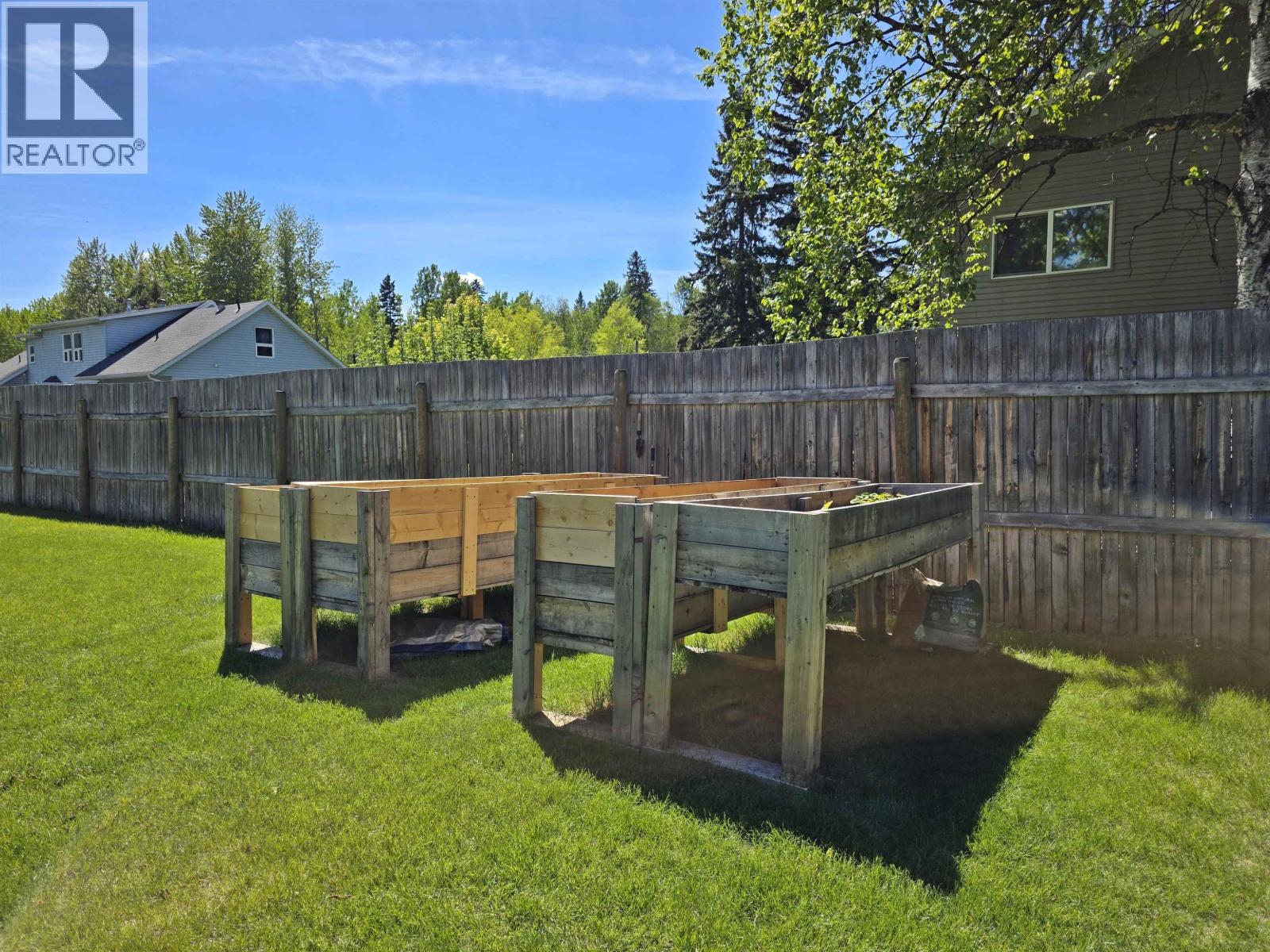 1711 MAPLE DRIVE - 23