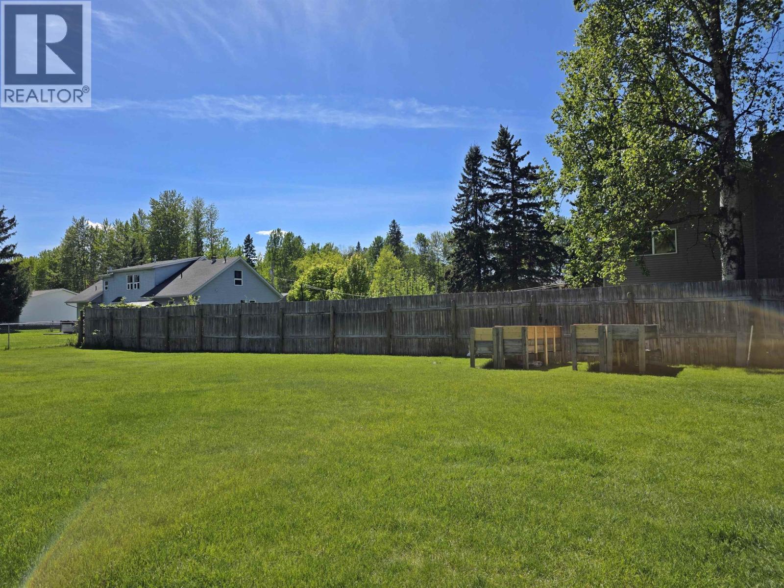 1711 MAPLE DRIVE, Quesnel