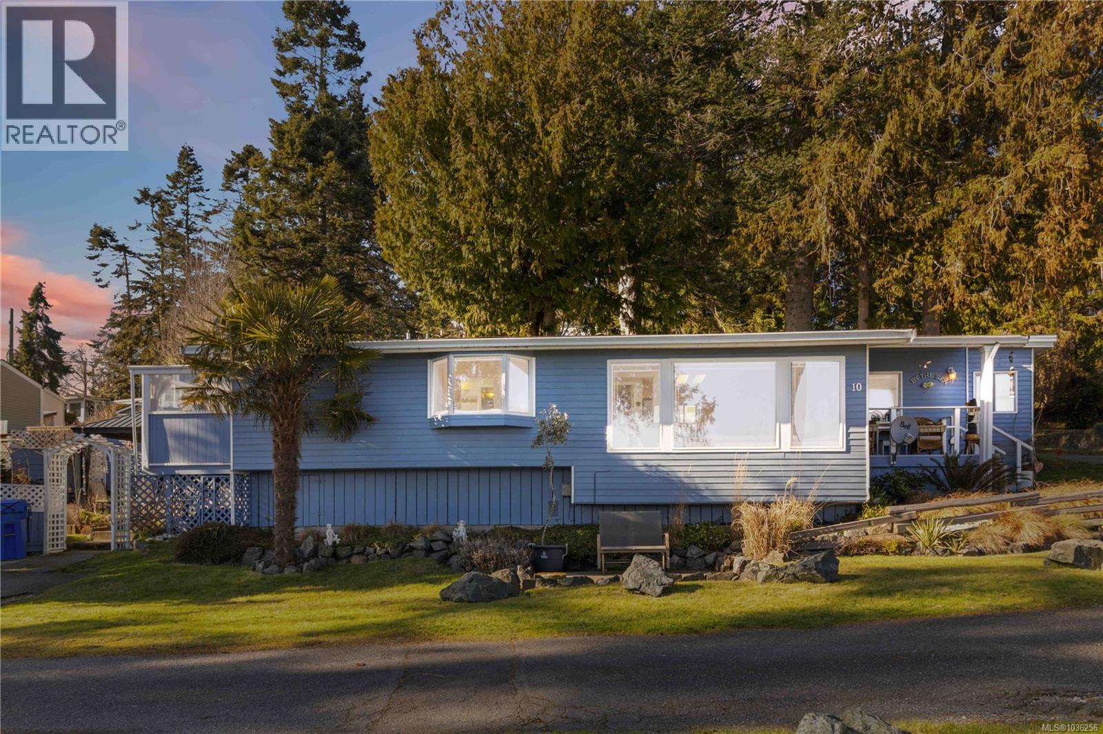10 8177 West Coast Rd, Sooke
