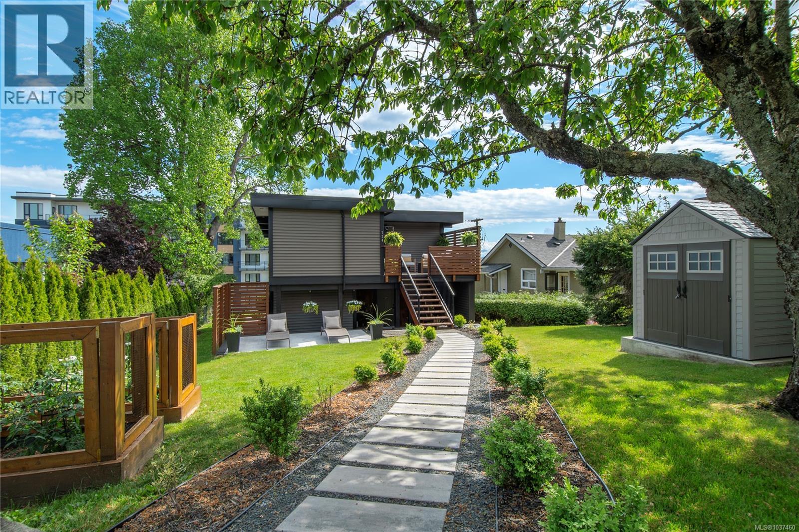 734 Birch St, Campbell River
