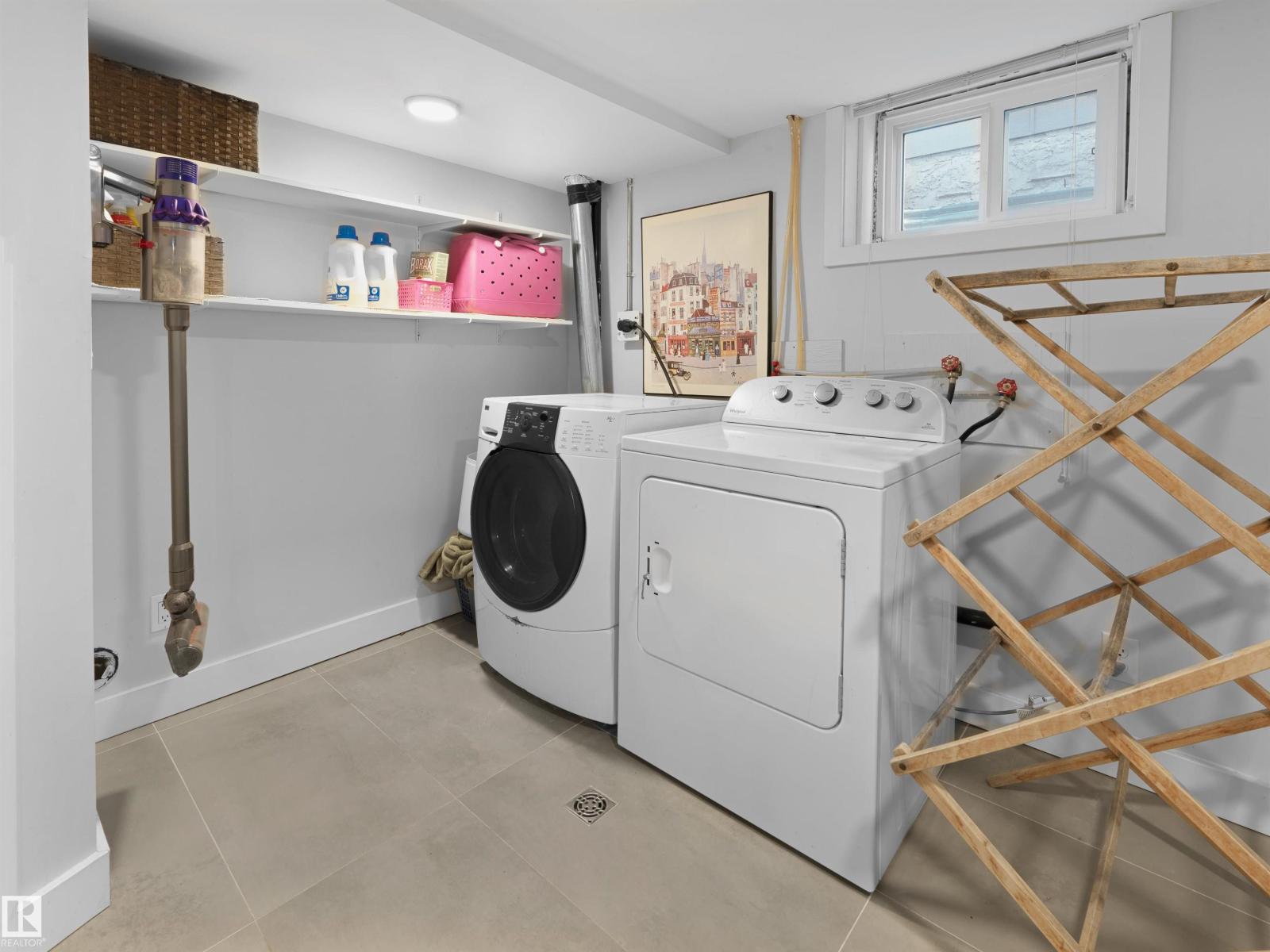 9815 90 AV NW - 31