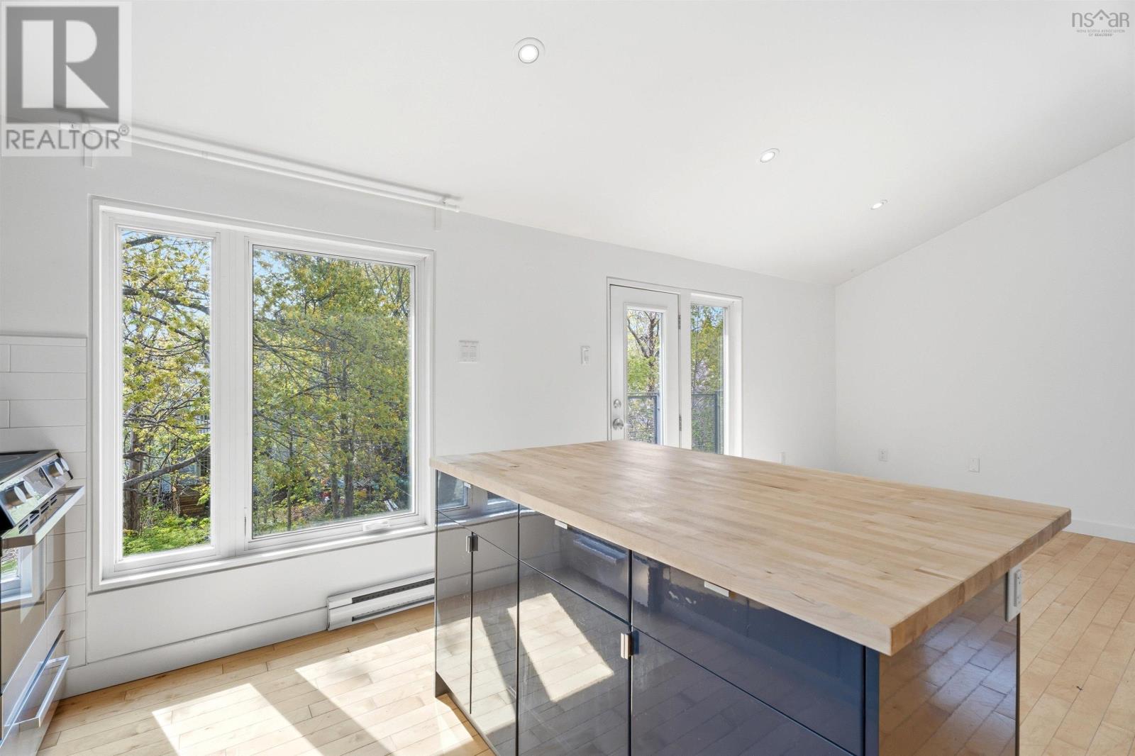 6168 6170 North Street - 12