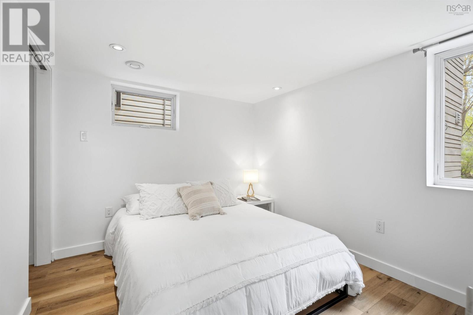 6168 6170 North Street - 32