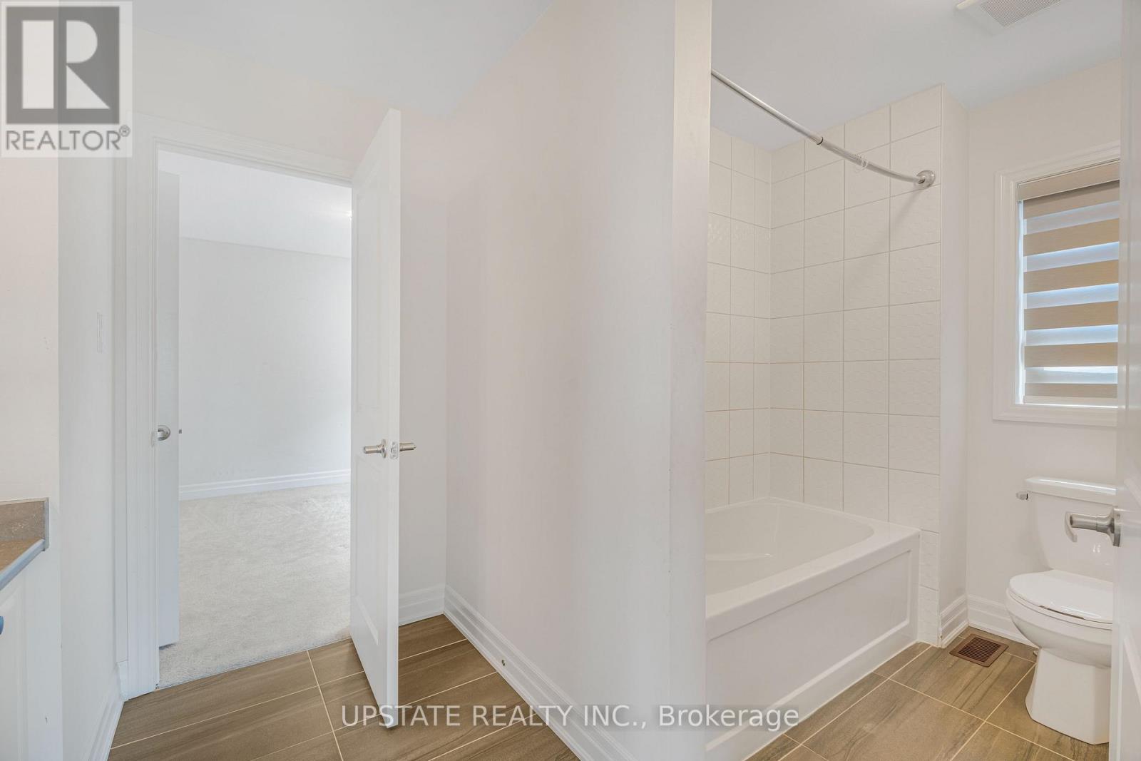9218 WHITE OAK AVENUE N - 36