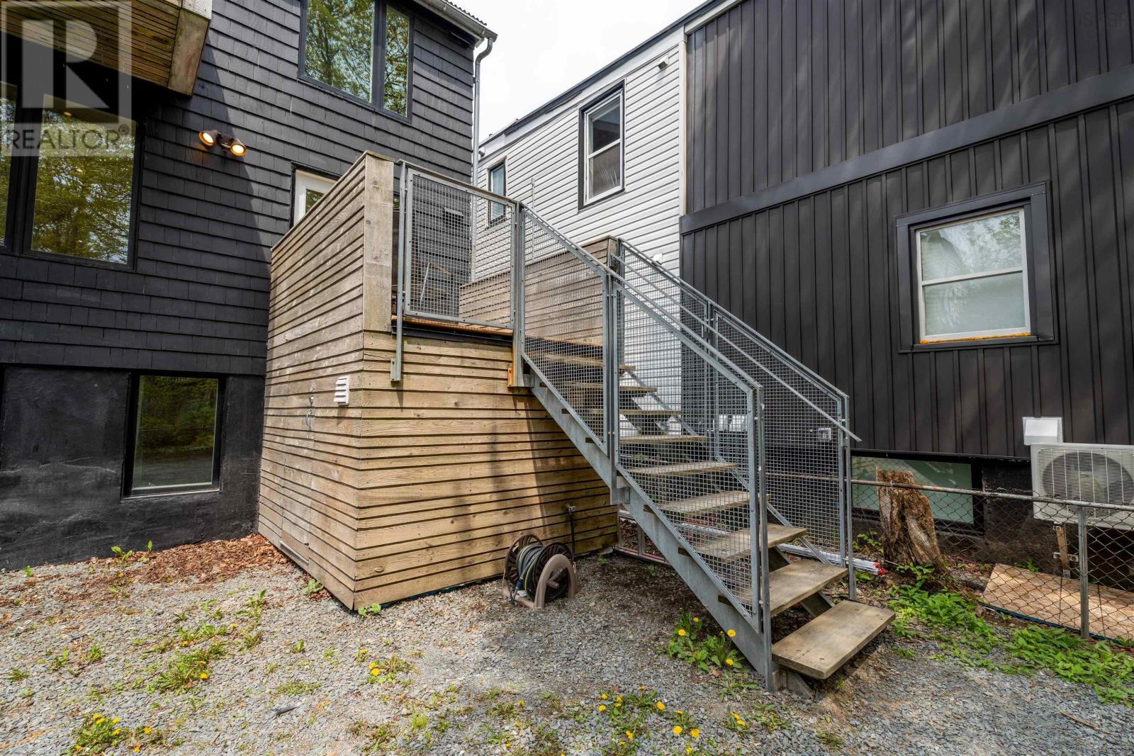 6168 6170 North Street - 41