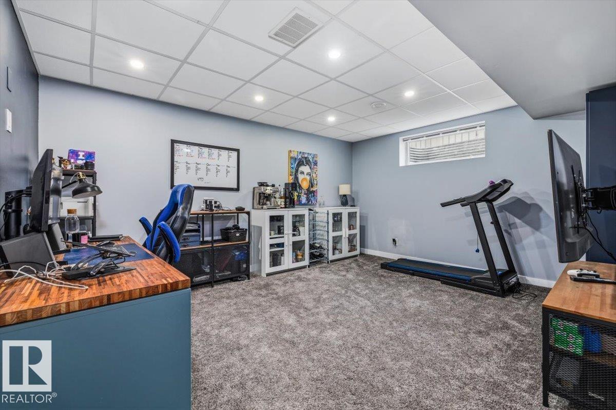 3570 MCLEAN CR SW - 34