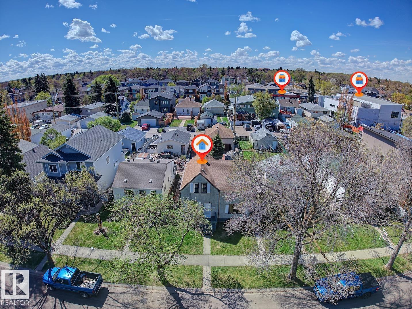 9533 77 AV NW - 2