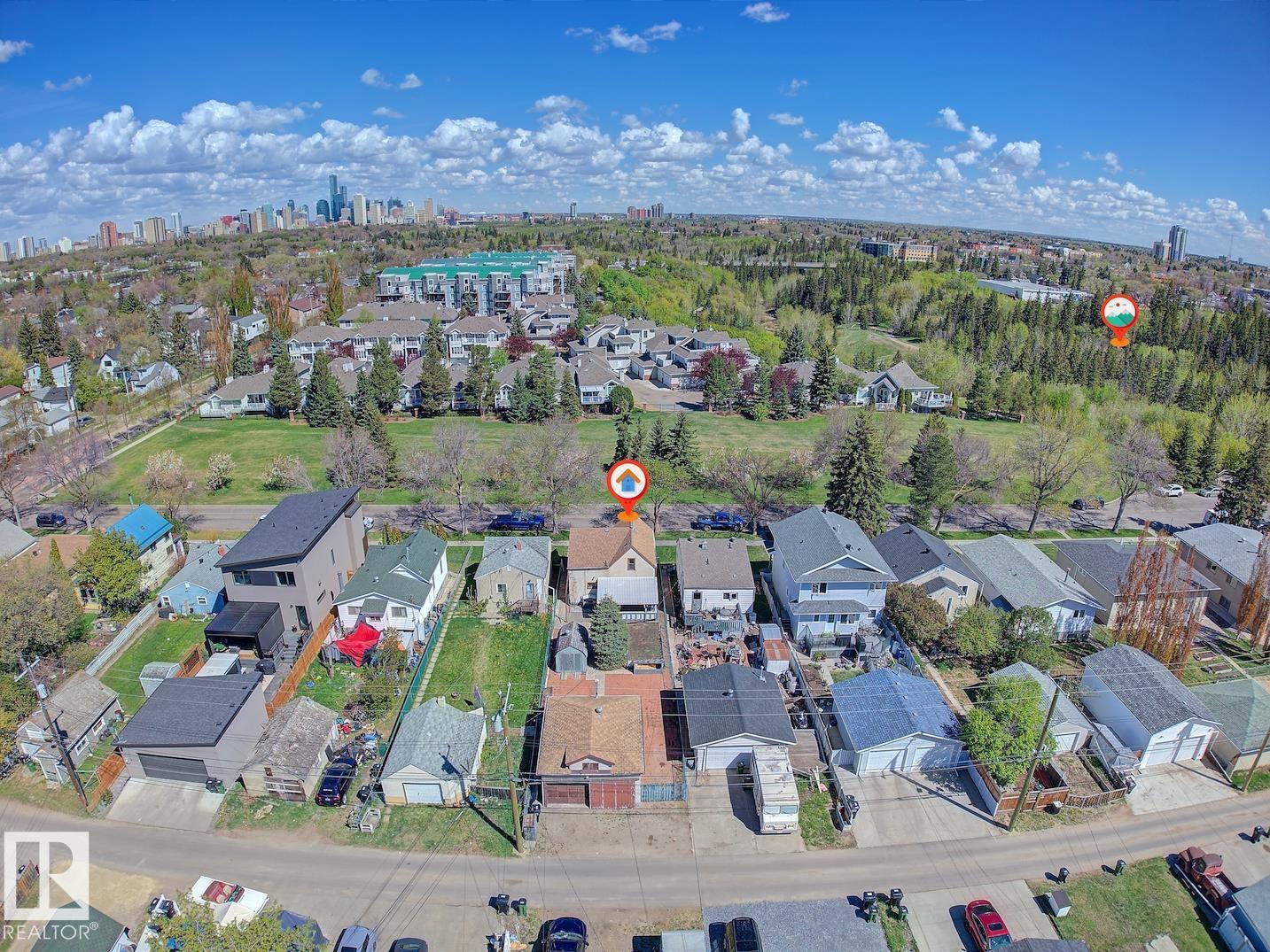 9533 77 AV NW - 50