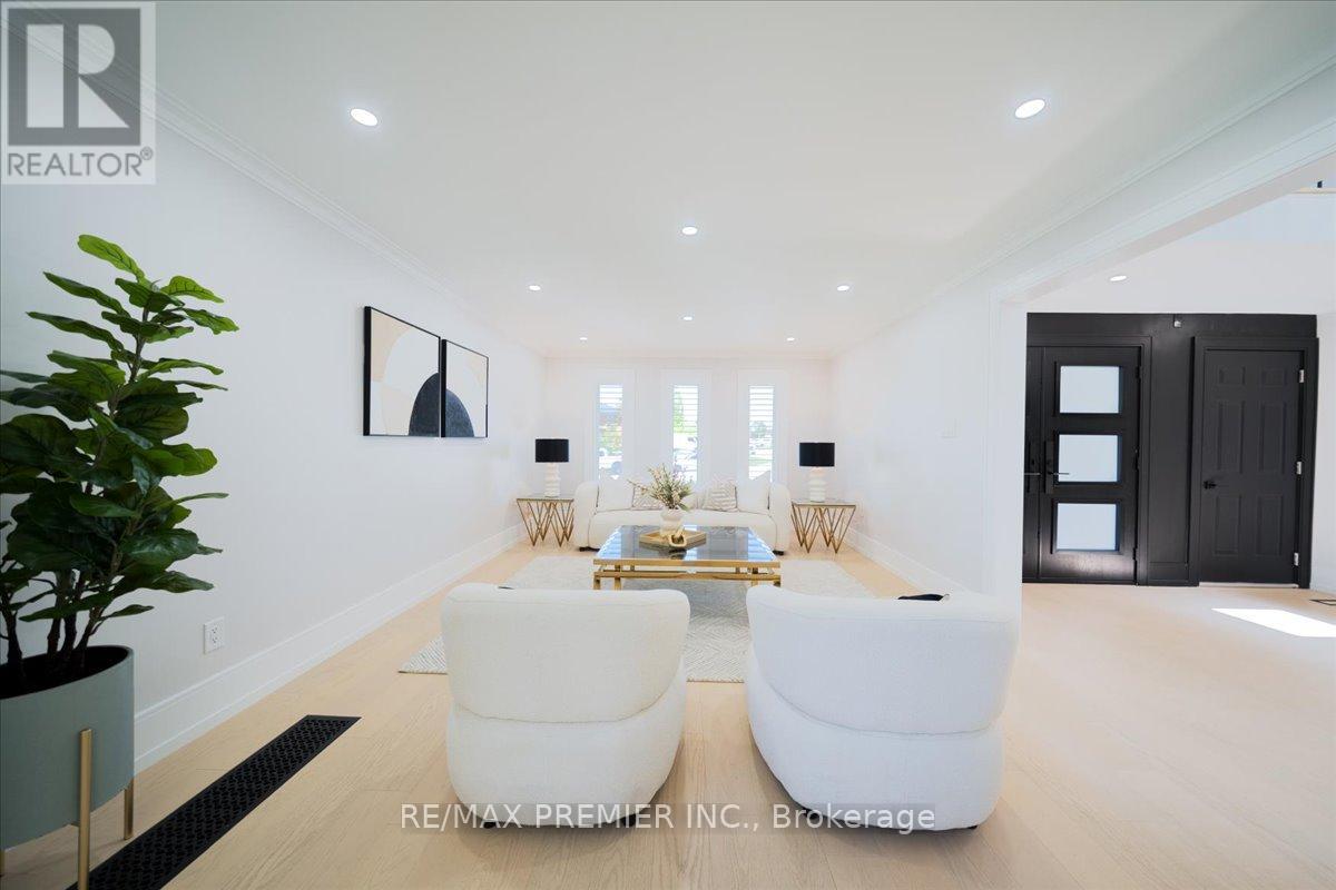 157 JEANNE DRIVE - 10
