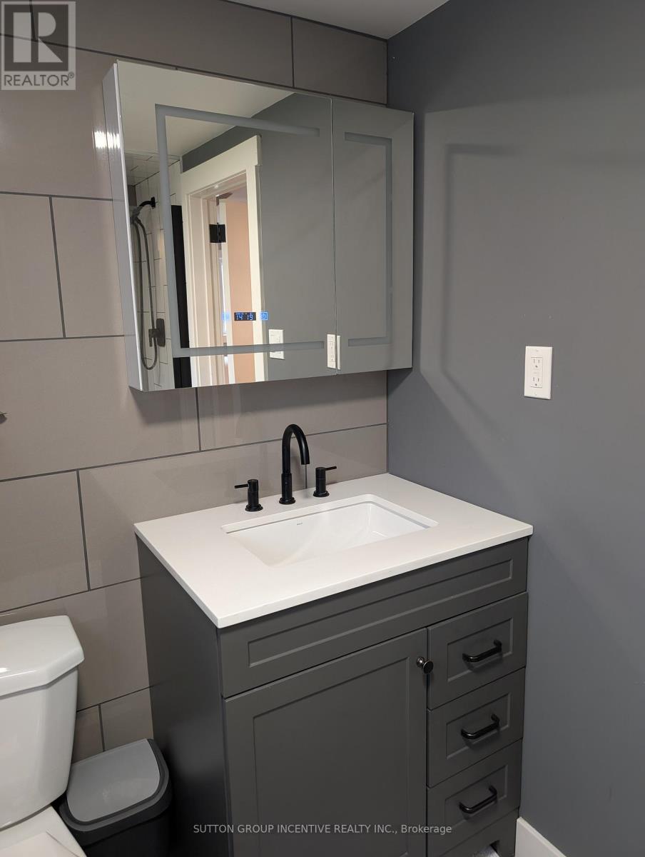 295 QUEEN STREET - 29