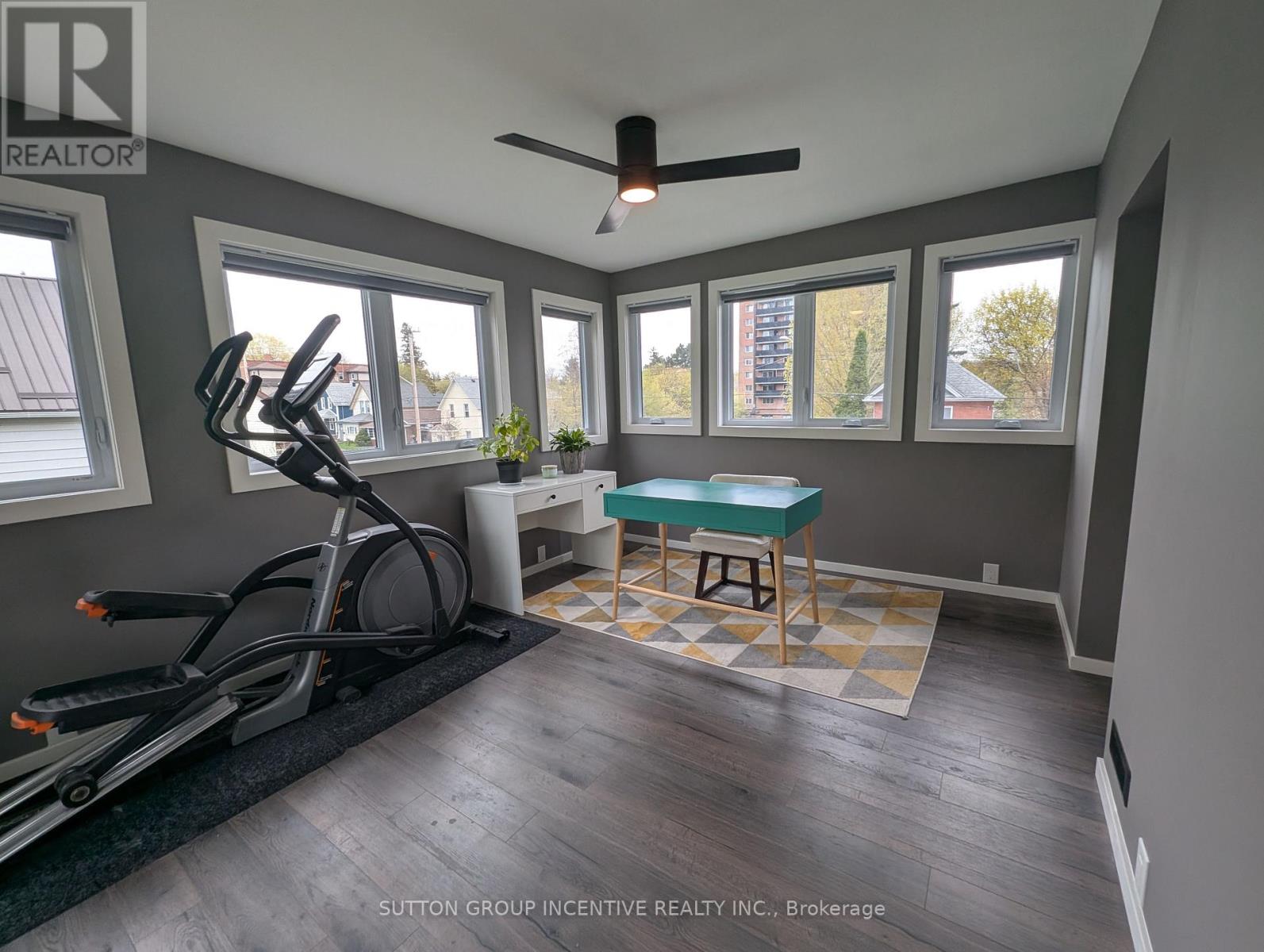 295 QUEEN STREET - 34