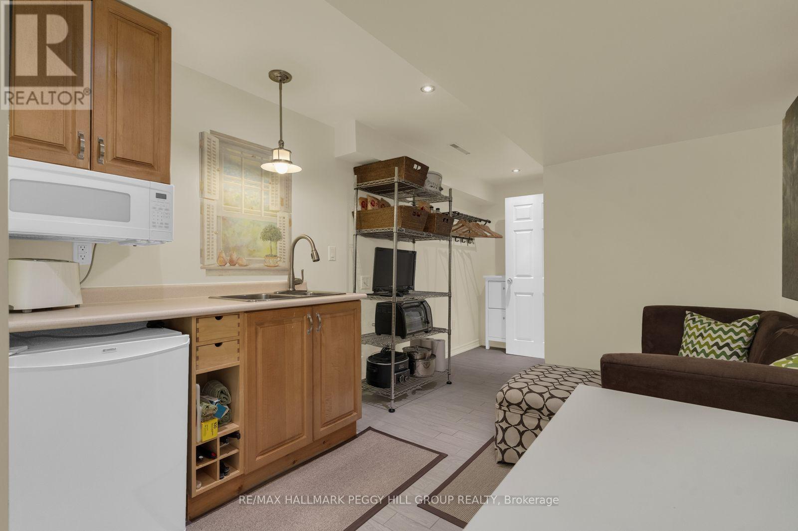 83 EUGENIA STREET - 13